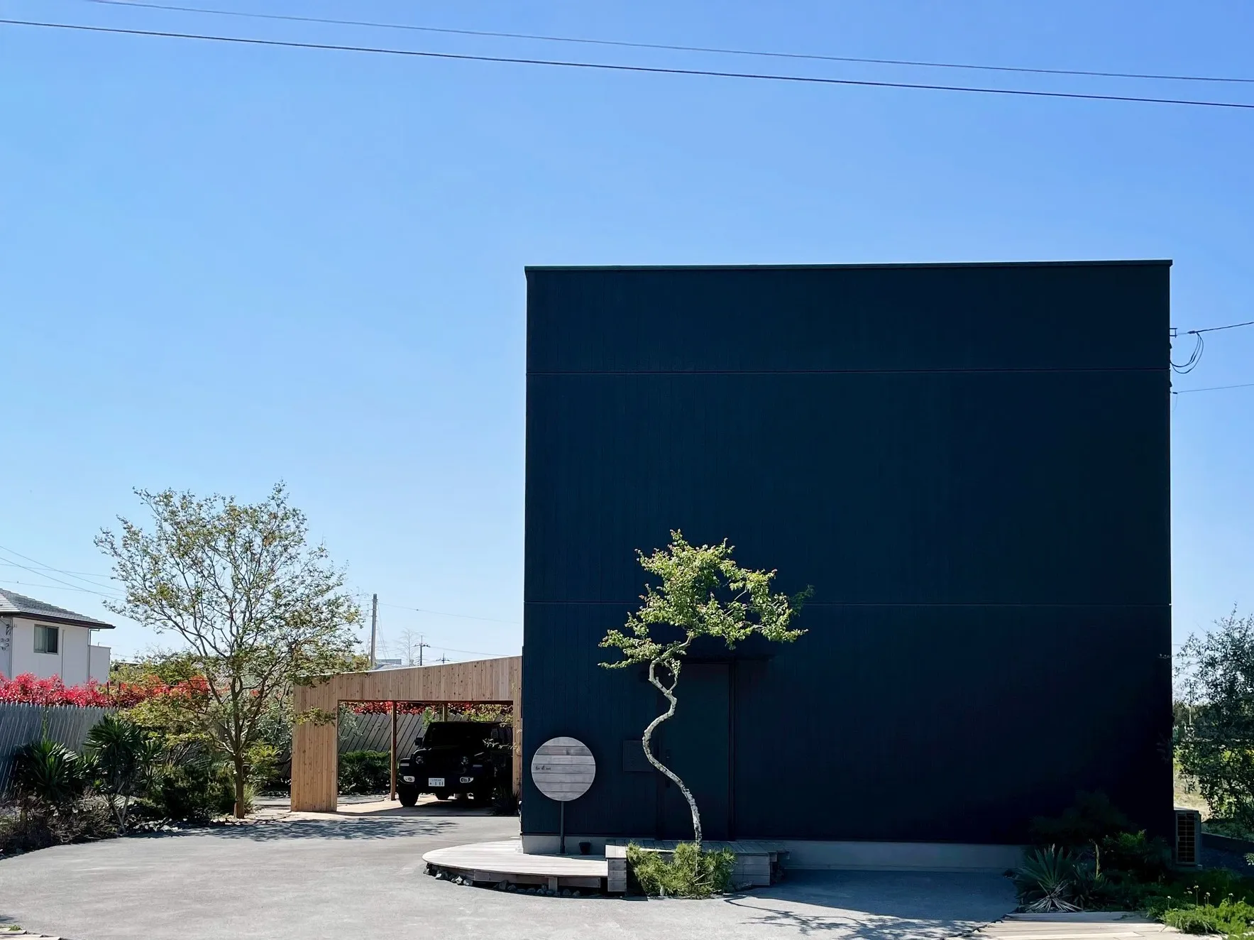 洗練されたシンプルモダンファサード