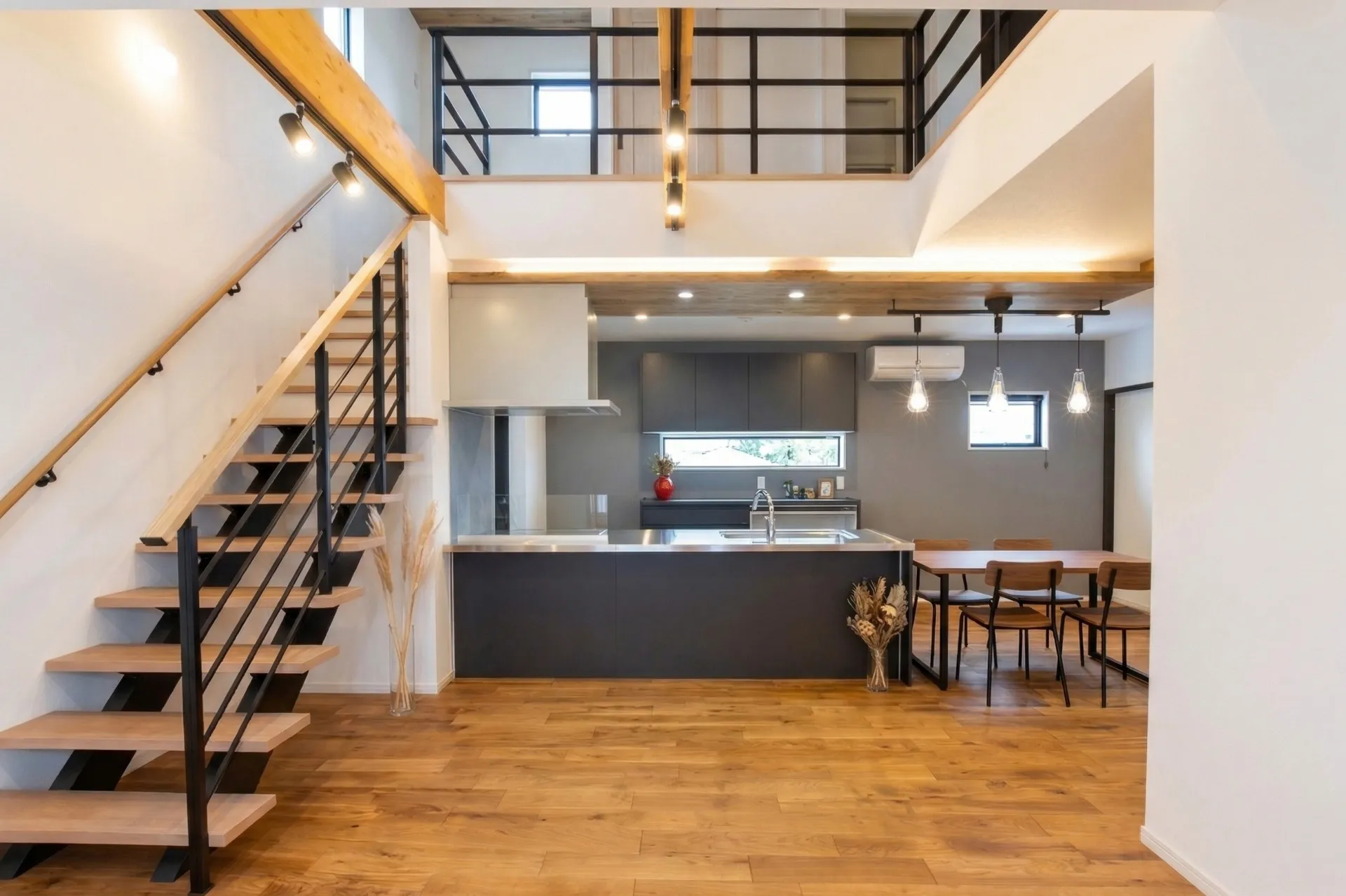 吹き抜けのある大空間LDK